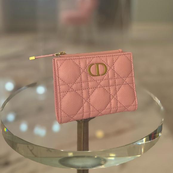 ๐SOLD๐ New Dior Caro Dahlia Wallet in Antique Pink - Picture 4 of 13